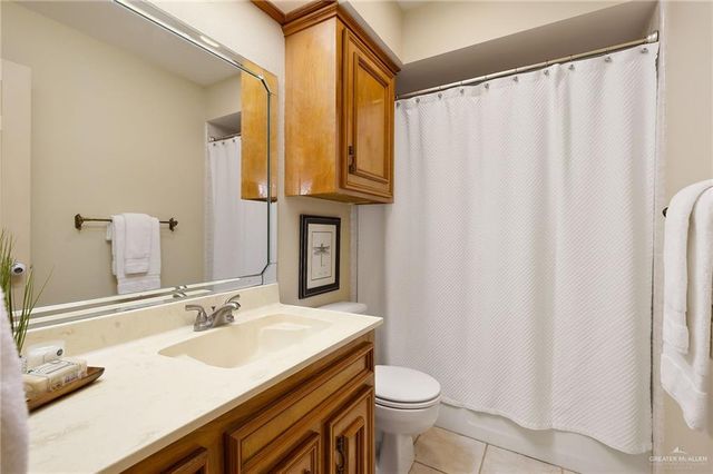 4905 N 8th Street, Mcallen, TX 78504