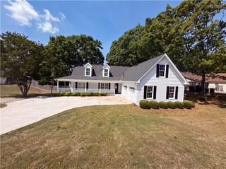 520 Fawn Lane, Loganville, GA 30052