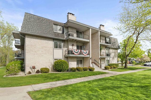 1725 Homan Drive 303, Schererville, IN 46375