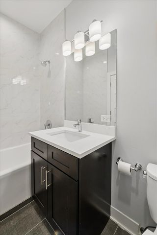 3340 N Lawndale Avenue 1N, Chicago, IL 60618