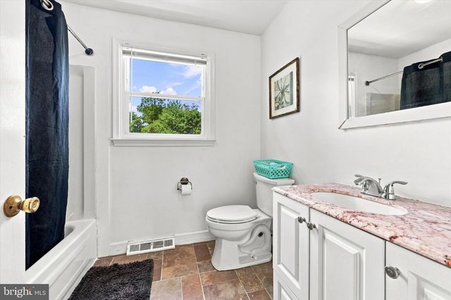 105 CHESTNUT AVE, Wilmington, DE 19809