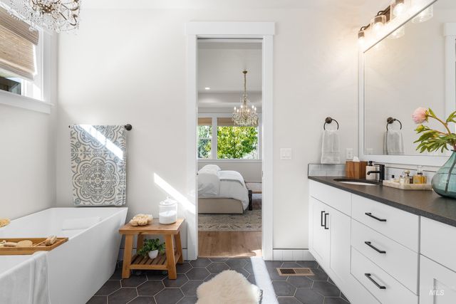 11447 N 20th Place, Boise, ID 83714