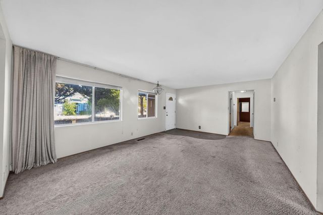 2100 Camino De Los Robles, Menlo Park, CA 94025