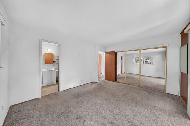 2100 Camino De Los Robles, Menlo Park, CA 94025
