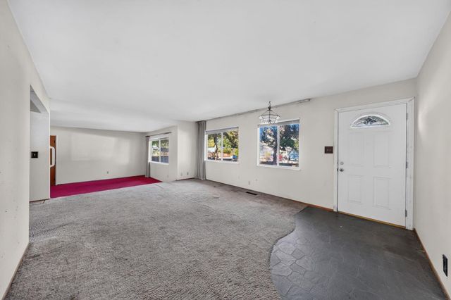 2100 Camino De Los Robles, Menlo Park, CA 94025
