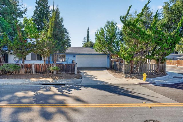2100 Camino De Los Robles, Menlo Park, CA 94025