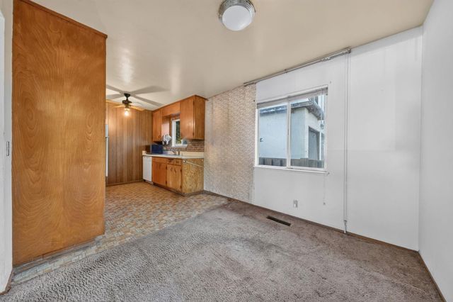 2100 Camino De Los Robles, Menlo Park, CA 94025
