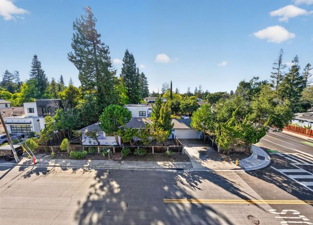 2100 Camino De Los Robles, Menlo Park, CA 94025