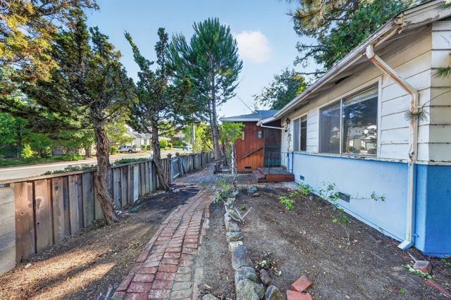 2100 Camino De Los Robles, Menlo Park, CA 94025