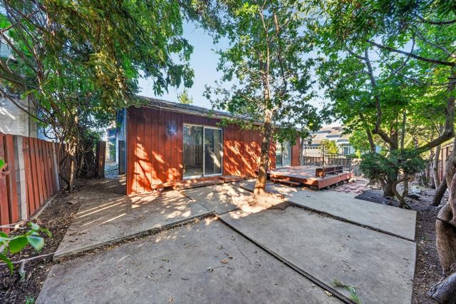 2100 Camino De Los Robles, Menlo Park, CA 94025