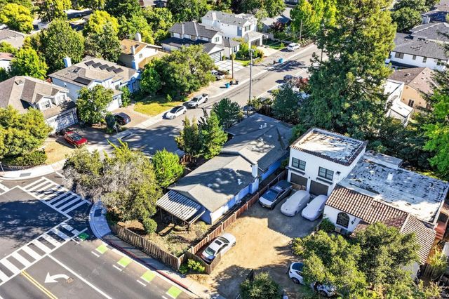 2100 Camino De Los Robles, Menlo Park, CA 94025
