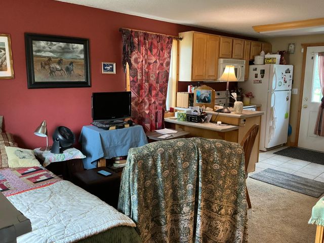1912 N 6th Avenue N, Moorhead, MN 56560