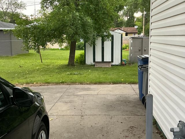 1912 N 6th Avenue N, Moorhead, MN 56560