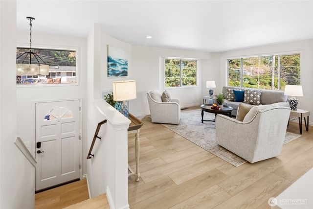 18526 16th Avenue NE, Shoreline, WA 98155