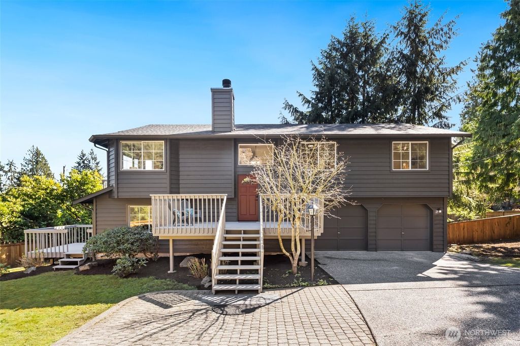 18526 16th Avenue NE, Shoreline, WA 98155