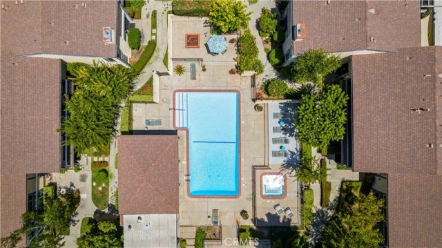 16745 Vanowen, Los Angeles, CA 91406