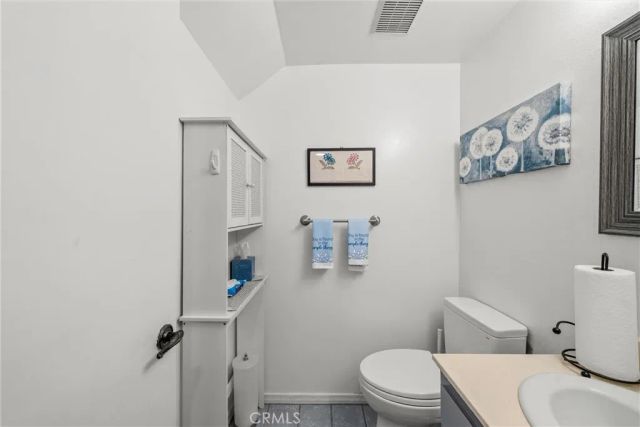 16745 Vanowen, Los Angeles, CA 91406