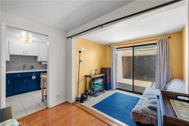 16745 Vanowen, Los Angeles, CA 91406