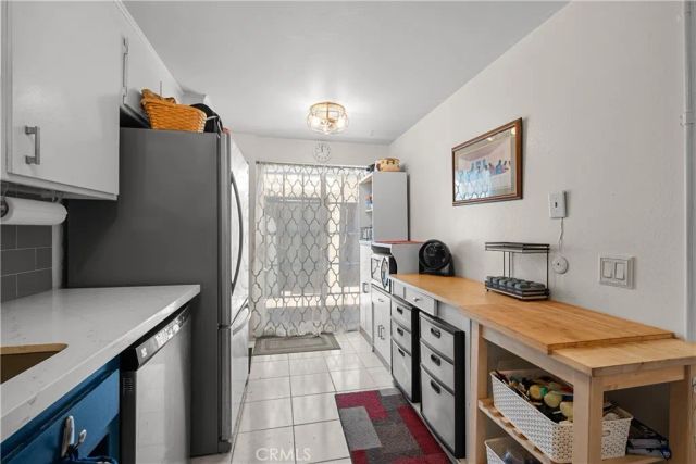 16745 Vanowen, Los Angeles, CA 91406