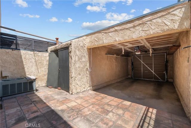 16745 Vanowen, Los Angeles, CA 91406
