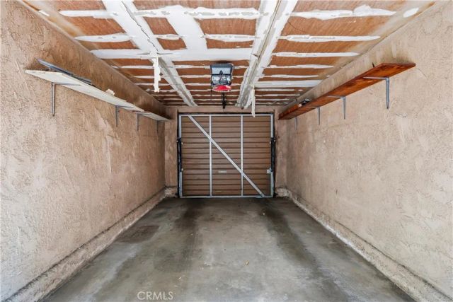 16745 Vanowen, Los Angeles, CA 91406