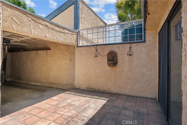 16745 Vanowen, Los Angeles, CA 91406