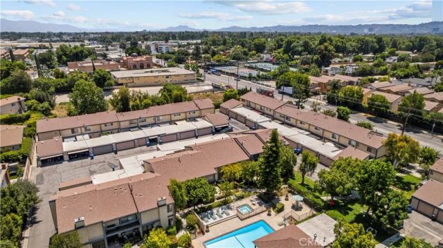 16745 Vanowen, Los Angeles, CA 91406