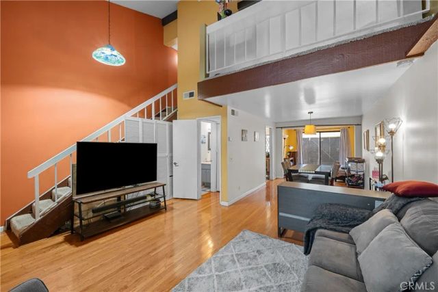 16745 Vanowen, Los Angeles, CA 91406