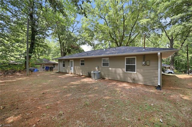 640 Amanda Place, Winston-salem, NC 27101