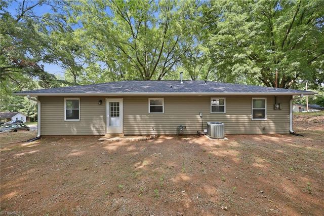640 Amanda Place, Winston-salem, NC 27101