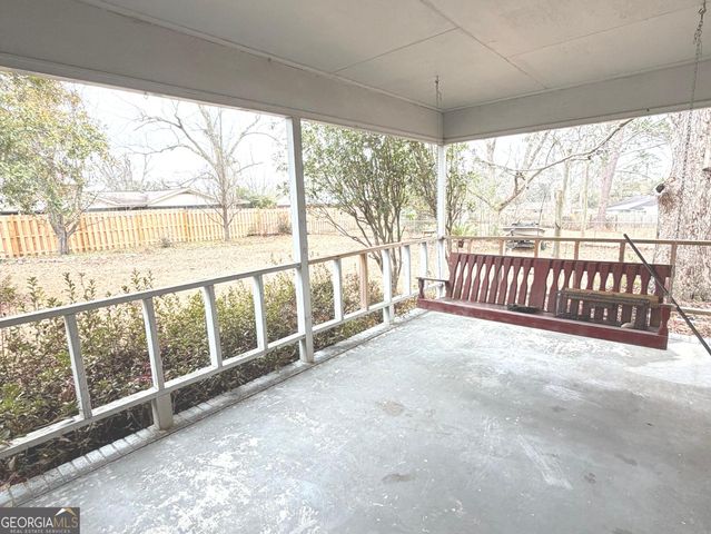 1303 Meadows Lane, Vidalia, GA 30474