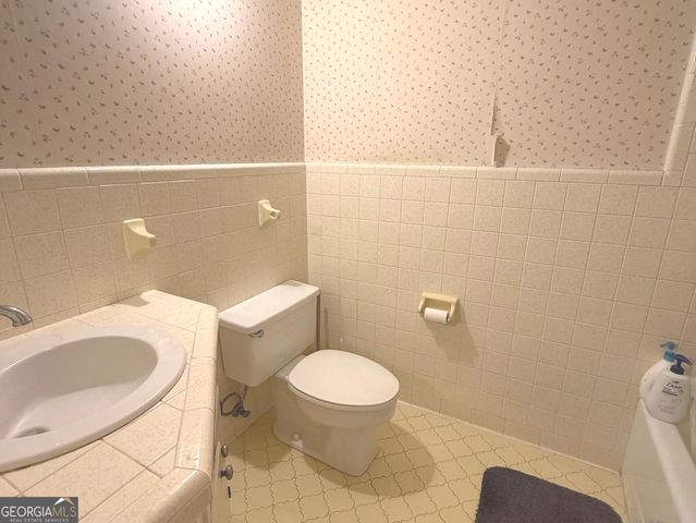 1303 Meadows Lane, Vidalia, GA 30474