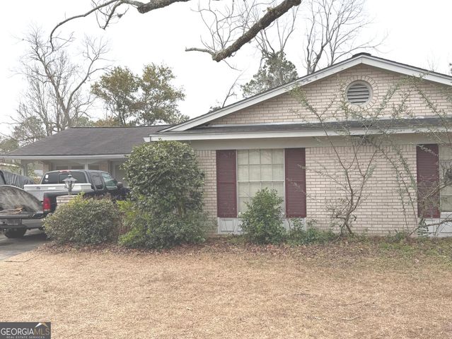 1303 Meadows Lane, Vidalia, GA 30474