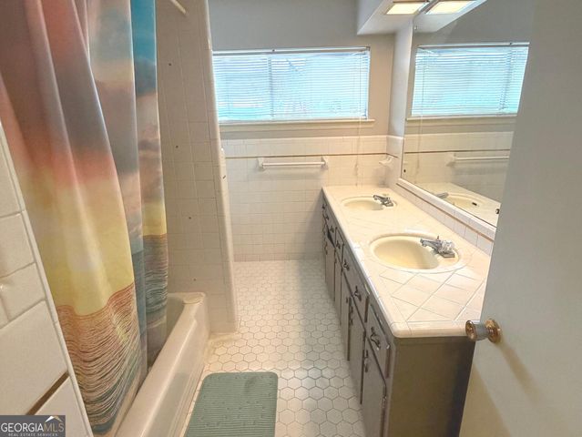 1303 Meadows Lane, Vidalia, GA 30474