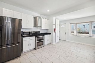 76 19th Street A, Lowell, MA 01850