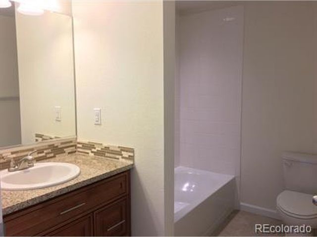 804 Summer Hawk Dr 6105, Longmont, CO 80504