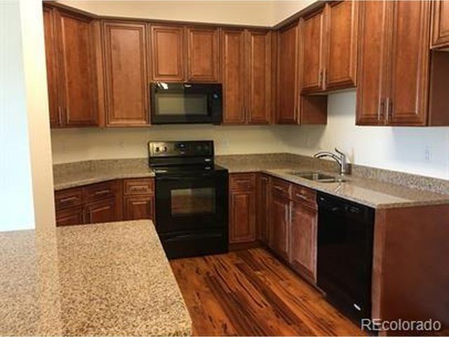 804 Summer Hawk Dr 6105, Longmont, CO 80504