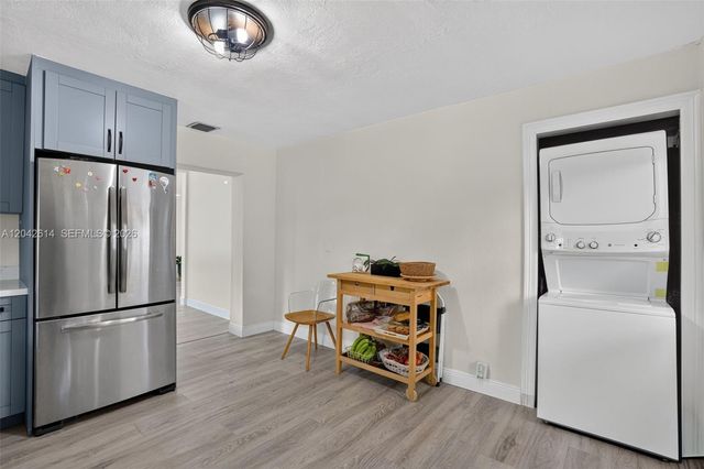 2446 Mckinley St, Hollywood, FL 33020