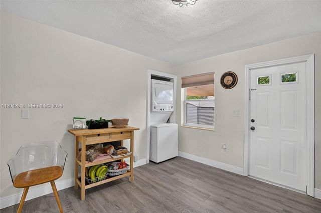 2446 Mckinley St, Hollywood, FL 33020