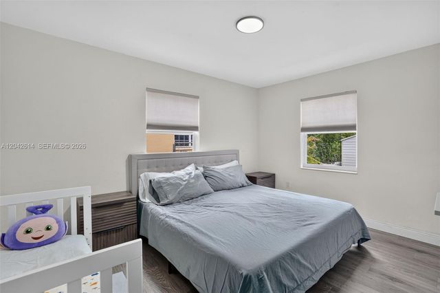 2446 Mckinley St, Hollywood, FL 33020