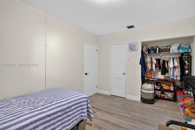 2446 Mckinley St, Hollywood, FL 33020