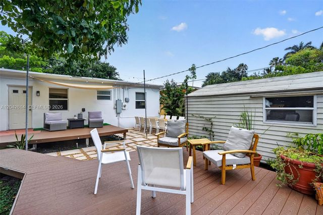 2446 Mckinley St, Hollywood, FL 33020