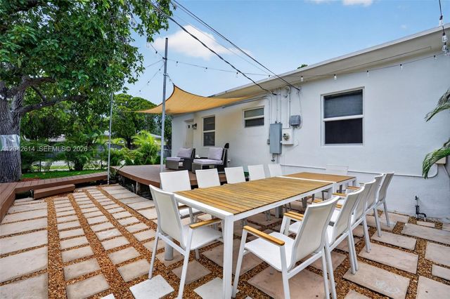 2446 Mckinley St, Hollywood, FL 33020