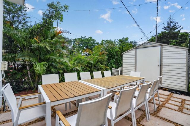 2446 Mckinley St, Hollywood, FL 33020