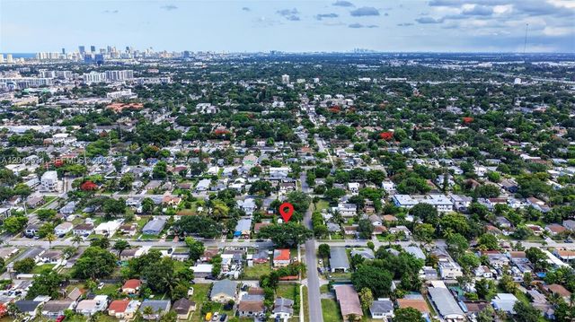 2446 Mckinley St, Hollywood, FL 33020