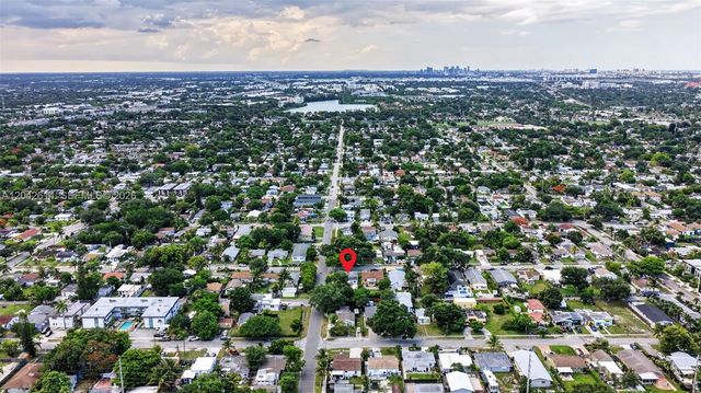 2446 Mckinley St, Hollywood, FL 33020