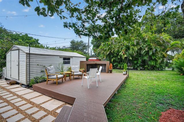 2446 Mckinley St, Hollywood, FL 33020
