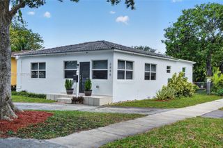 2446 Mckinley St, Hollywood, FL 33020