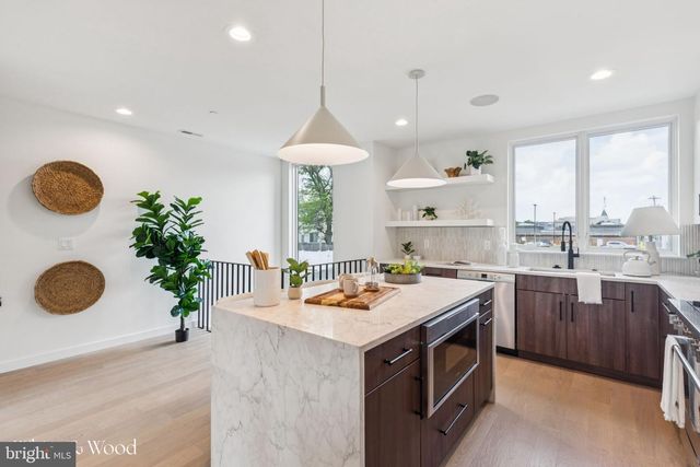 610 N BRENNA WALK, Philadelphia, PA 19123