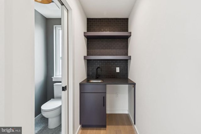 610 N BRENNA WALK, Philadelphia, PA 19123